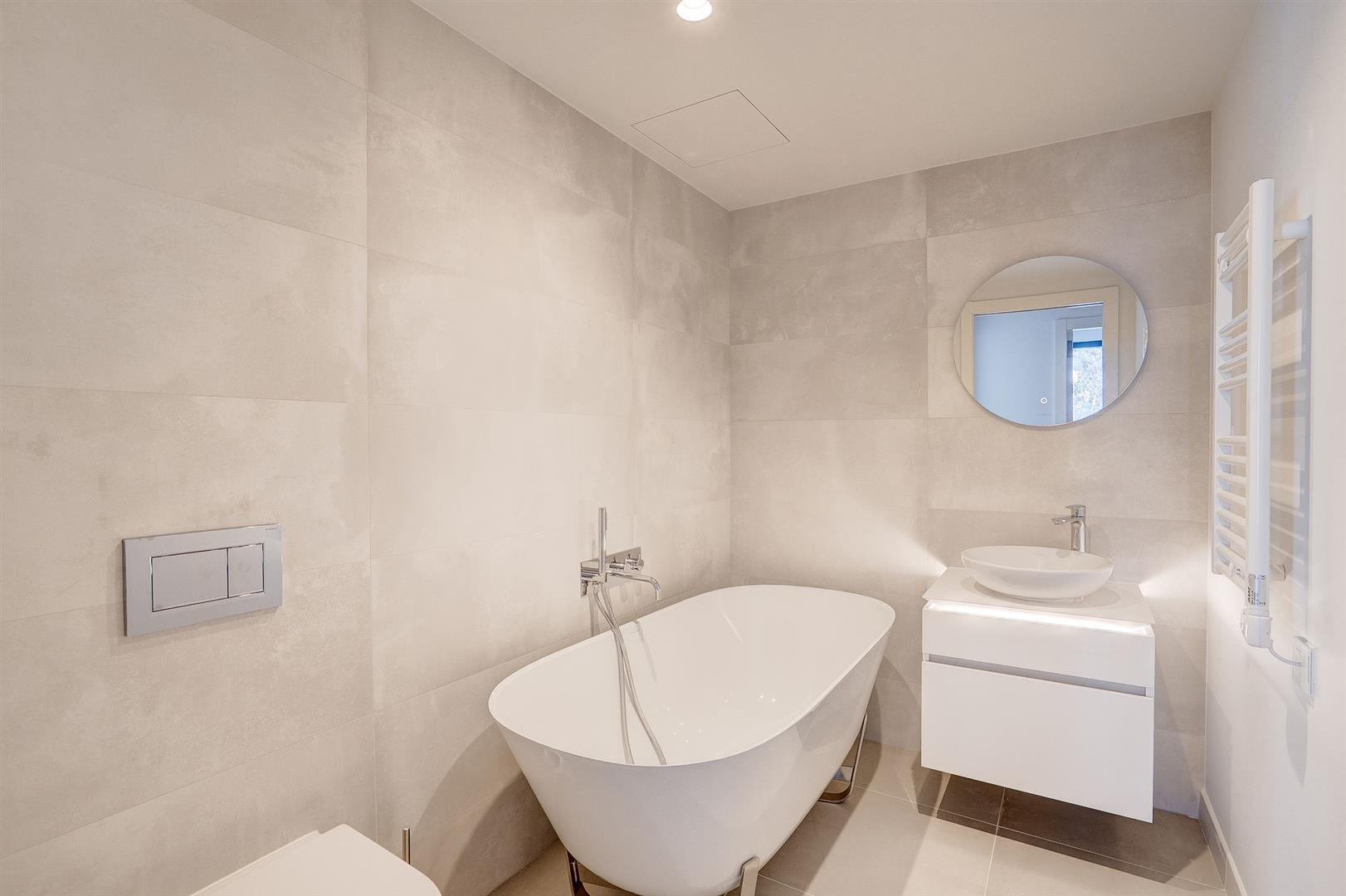 Image of House - 4 Bedrooms - 2 Bathrooms for Sale in North Gorge-Gibraltar, Image 20